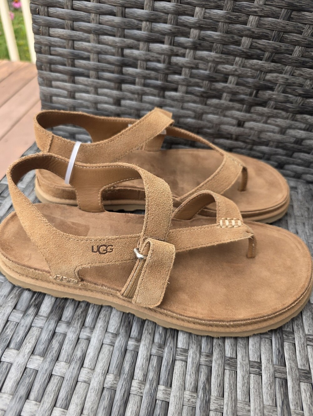 UGG GoldenGaze Toe Post Sandal Chestnut Brown Suede Leather Women’s Size 9 - Picture 6 of 7